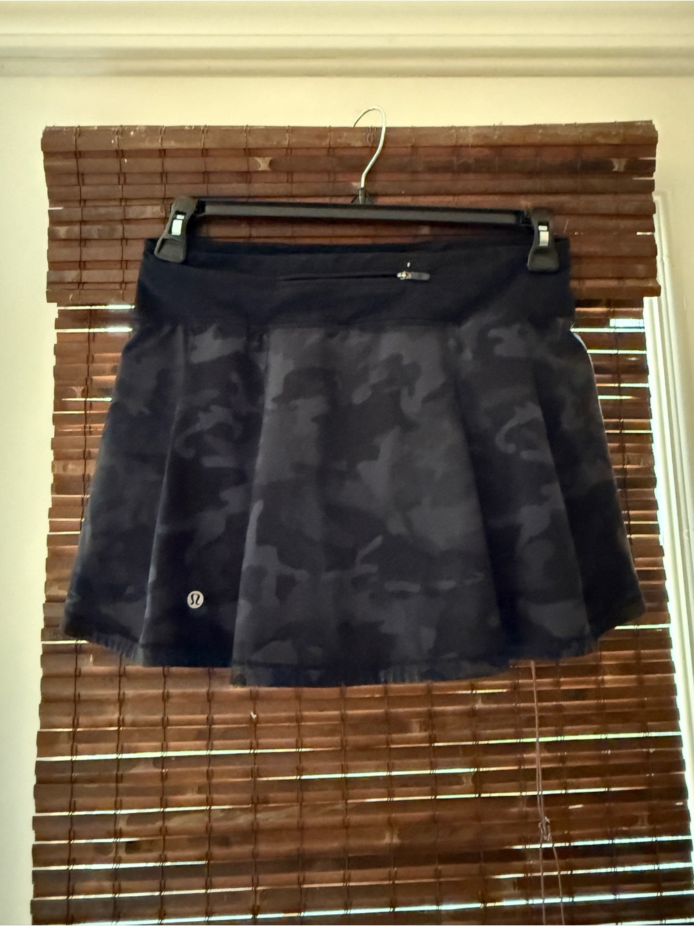 🍋🍋Lululemon Pace Rival Skirt (Tall) *No
Panels 15" Incognito camo, sz 6, euc 🩶🖤 - Picture 6 of 9